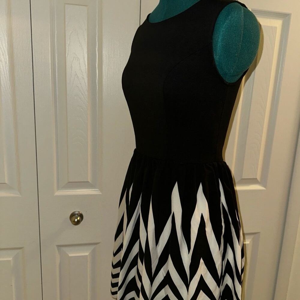 Xhilaration Black And White Sleeveless Dress Size small.